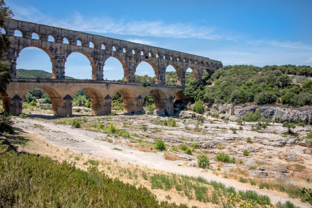 Soko Hotels-Pont Du Gard Remoulins Bagian luar foto